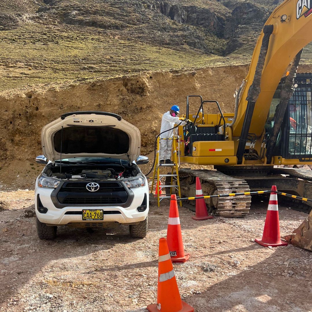 Zona de despacho señalizada con conos