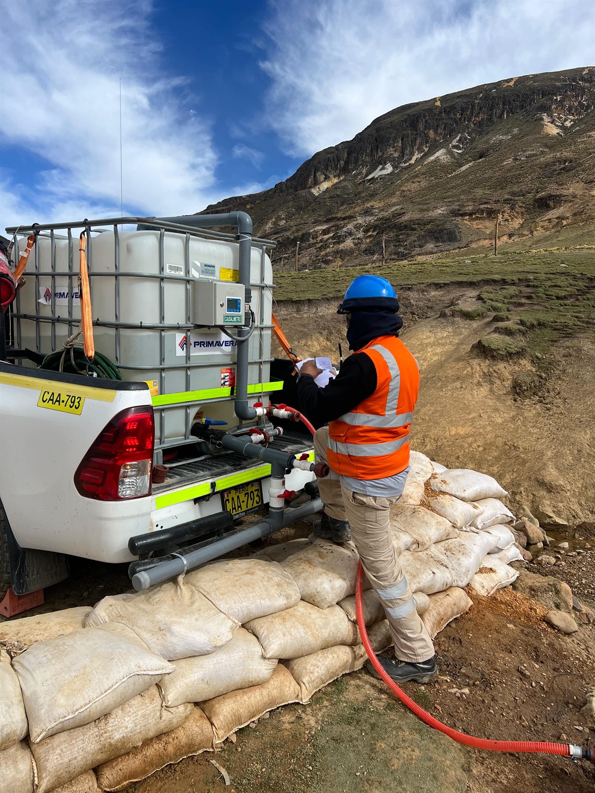 Riego y despacho de agua con equipo de protección